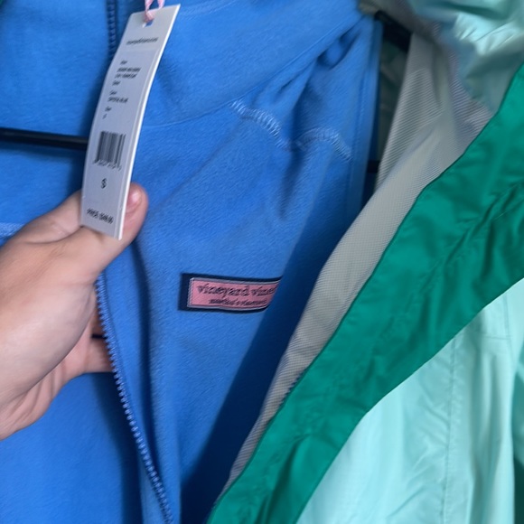 Vineyard Vines - Picture 10 of 10